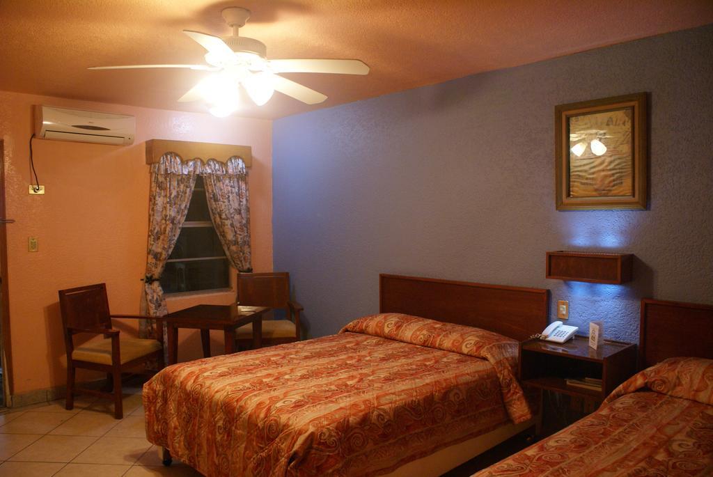 Hotel De Mexico Matamoros  Kamer foto